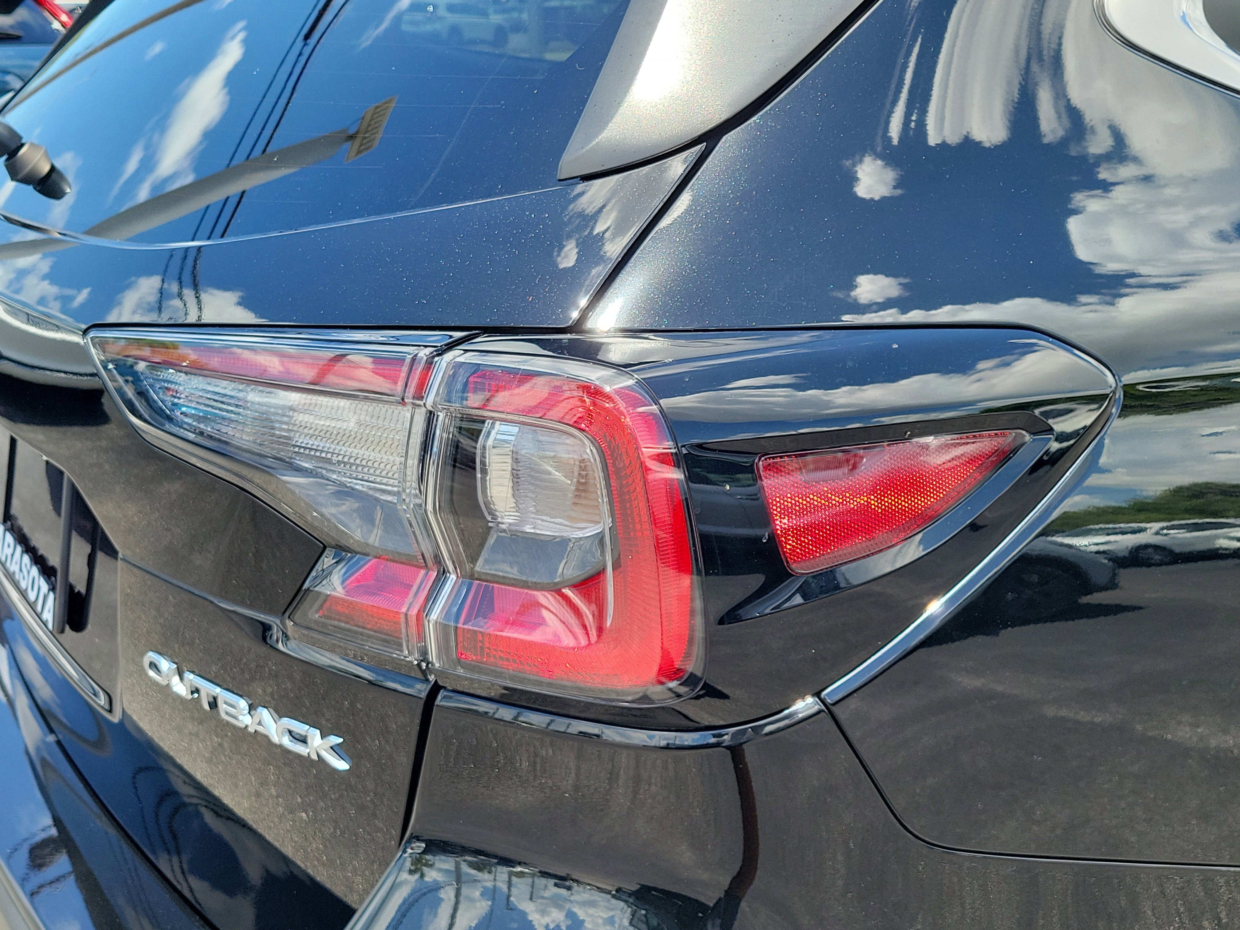 Used 2024 Subaru Outback Limited AWD/4WD image 11
