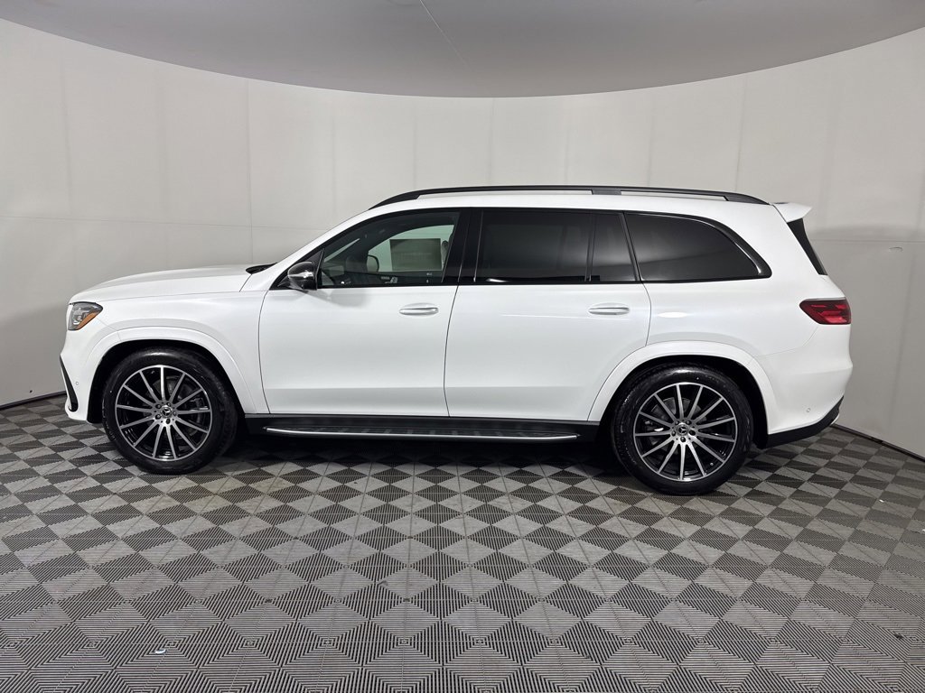 New 2026 Mercedes-Benz GLS 580 4MATIC image 2