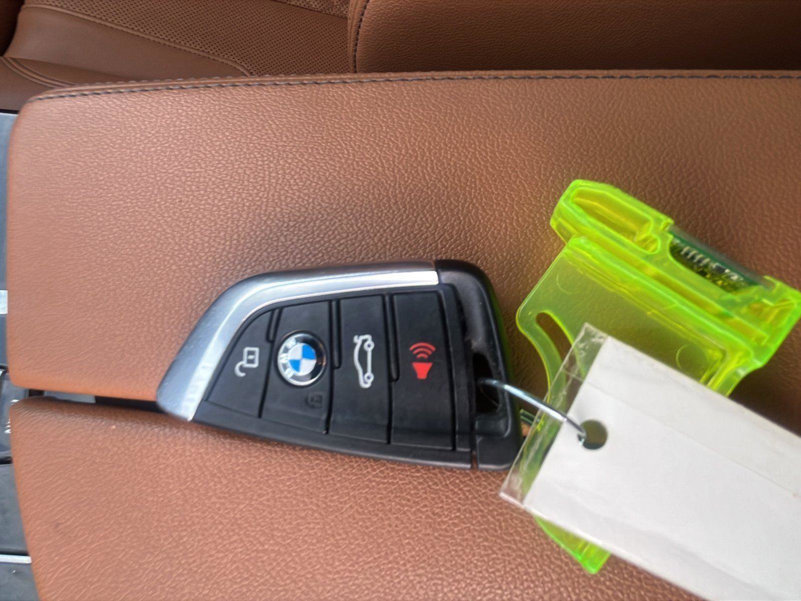 Used 2021 BMW 530i xDrive w/ Convenience Package AWD/4WD image 21