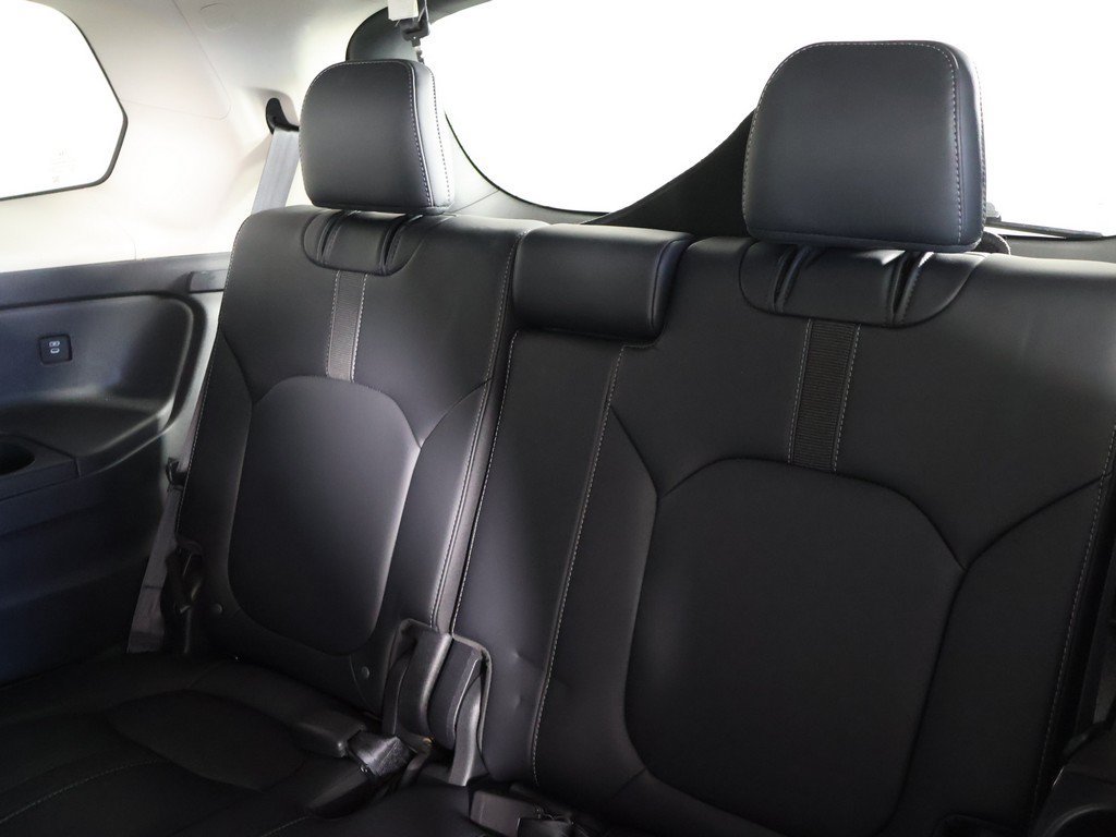 Used 2025 Honda Pilot EX-L image 31