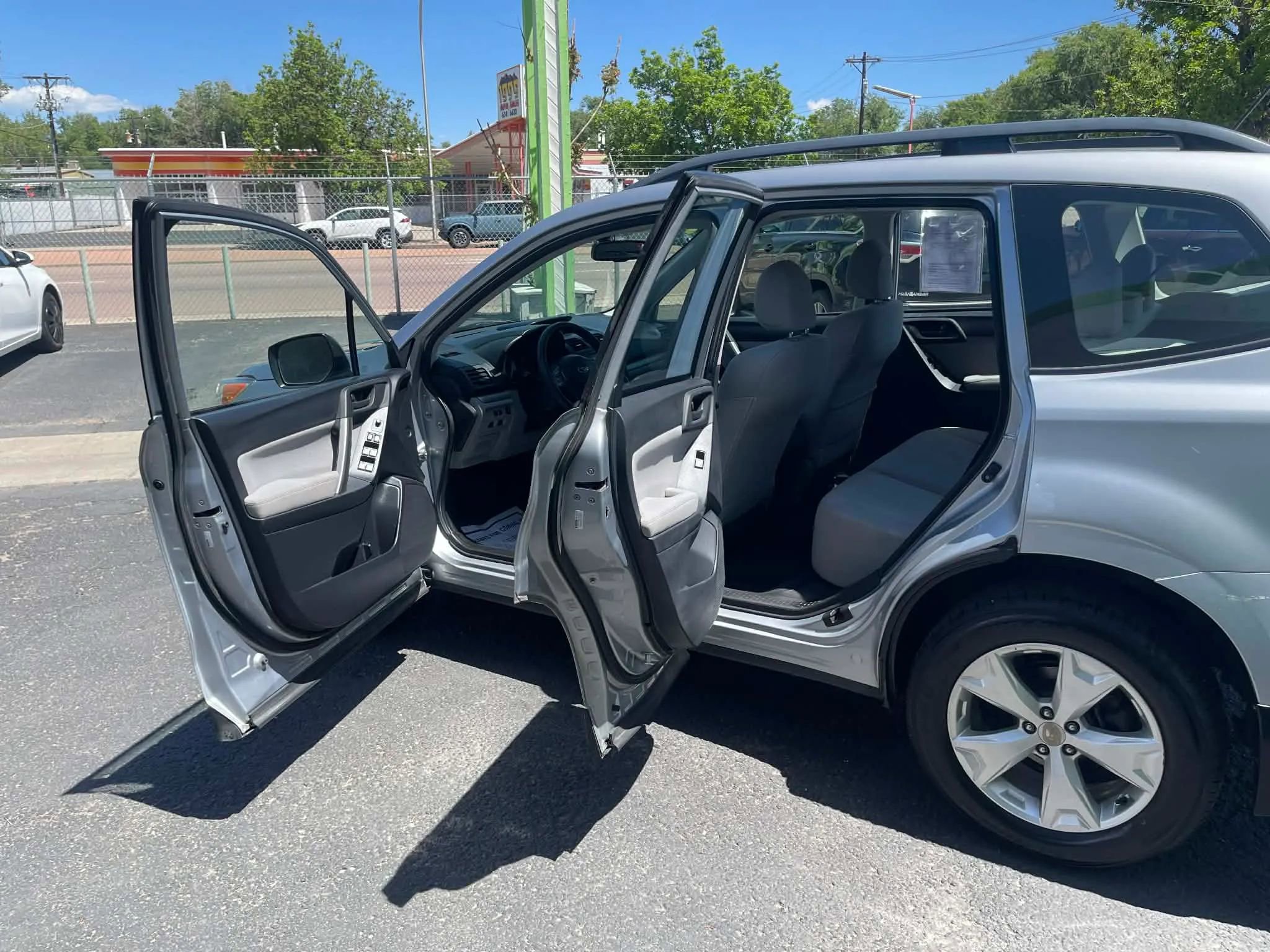 Used 2015 Subaru Forester 2.5i w/ Alloy Wheel Package AWD/4WD image 15