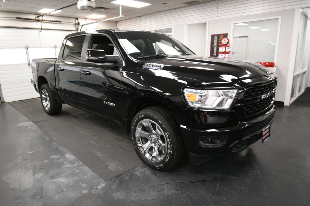Used 2023 RAM 1500 Big Horn AWD/4WD image 2