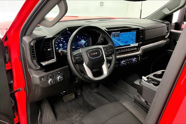 Used 2025 GMC Sierra 2500 SLE w/ SLE Value Package; AWD/4WD image 16