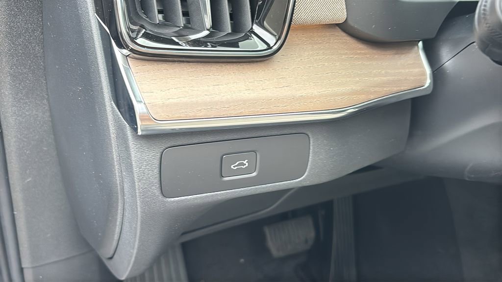 New 2026 Volvo XC90 B6 Plus AWD/4WD image 15