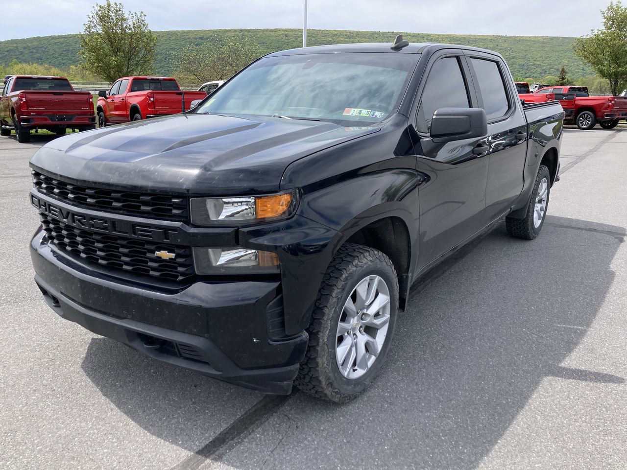 Used 2020 Chevrolet Silverado 1500 Custom w/ Custom Value Package AWD/4WD image 3