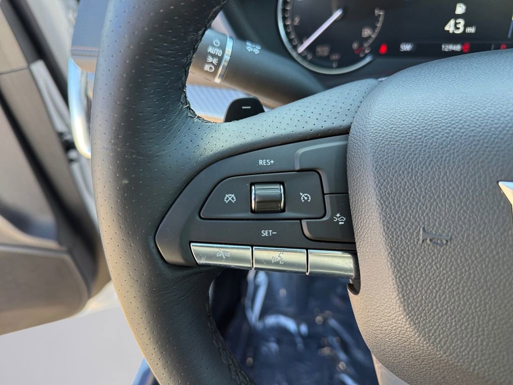 Used 2023 Cadillac XT4 Sport image 19