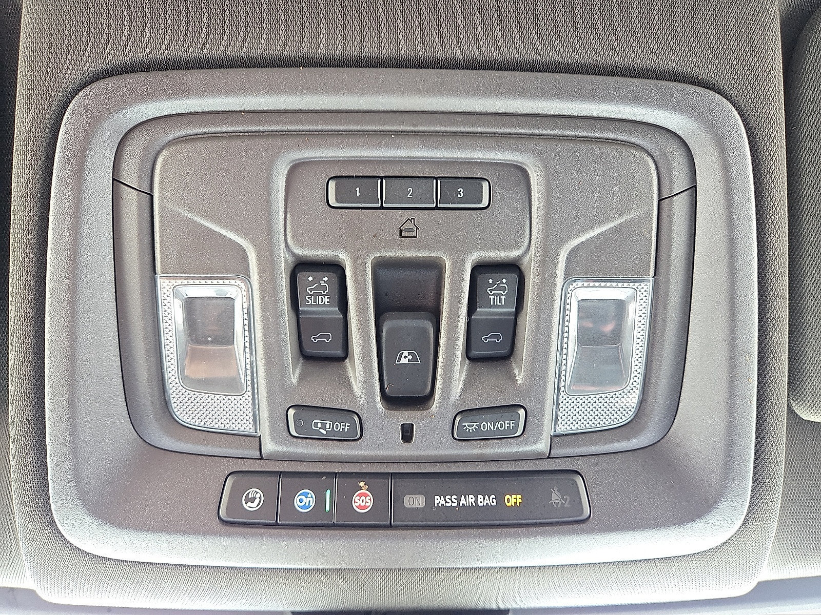 Used 2023 GMC Sierra 3500 Denali AWD/4WD image 21