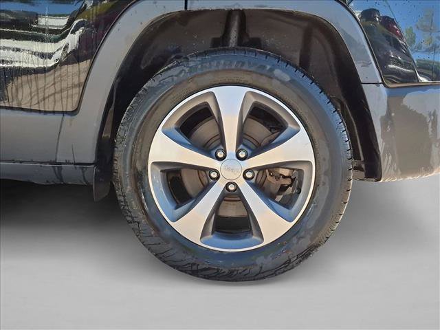 Used 2021 Jeep Cherokee Limited AWD/4WD image 9
