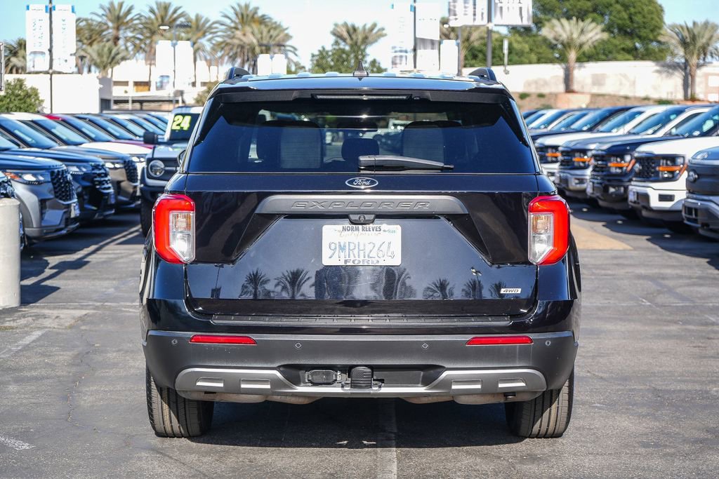 Used 2021 Ford Explorer XLT w/ Equipment Group 202A AWD/4WD image 8