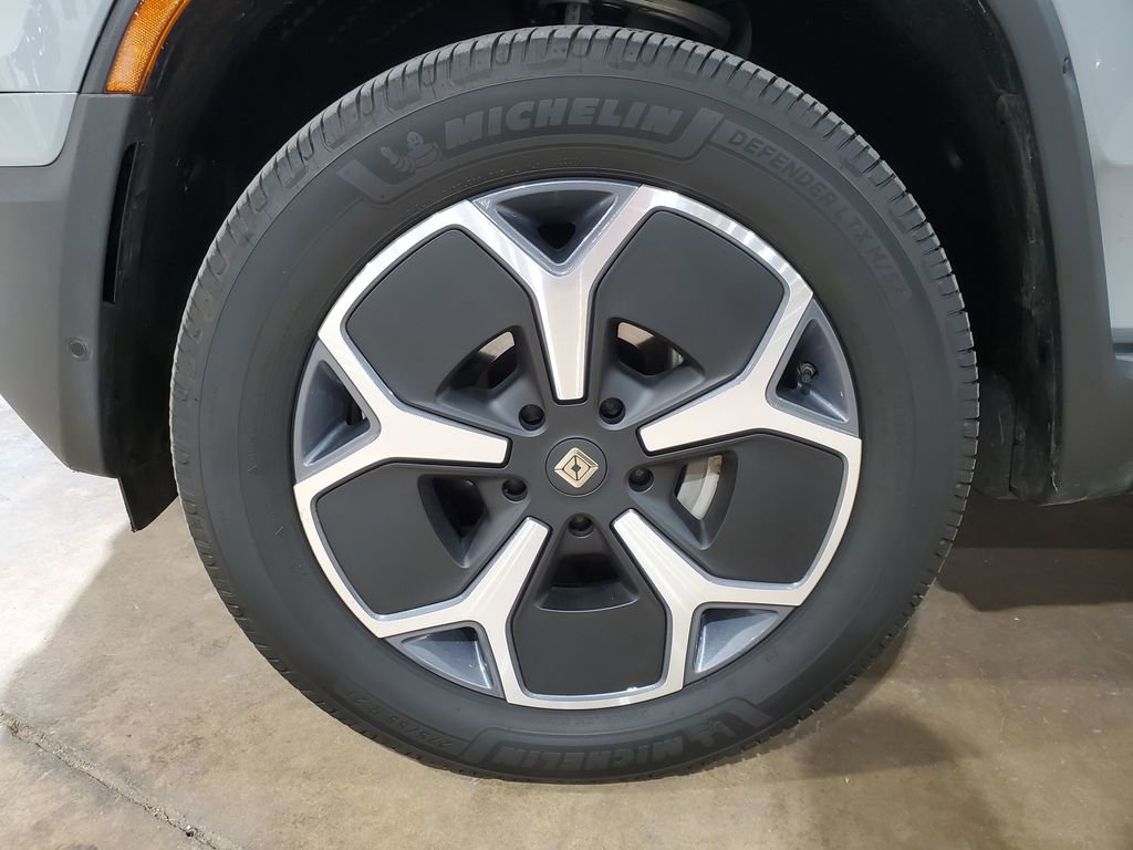 Used 2024 Rivian R1S Adventure AWD/4WD image 37