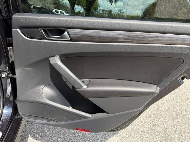 Used 2020 Volkswagen Passat 2.0T R-Line FWD image 19