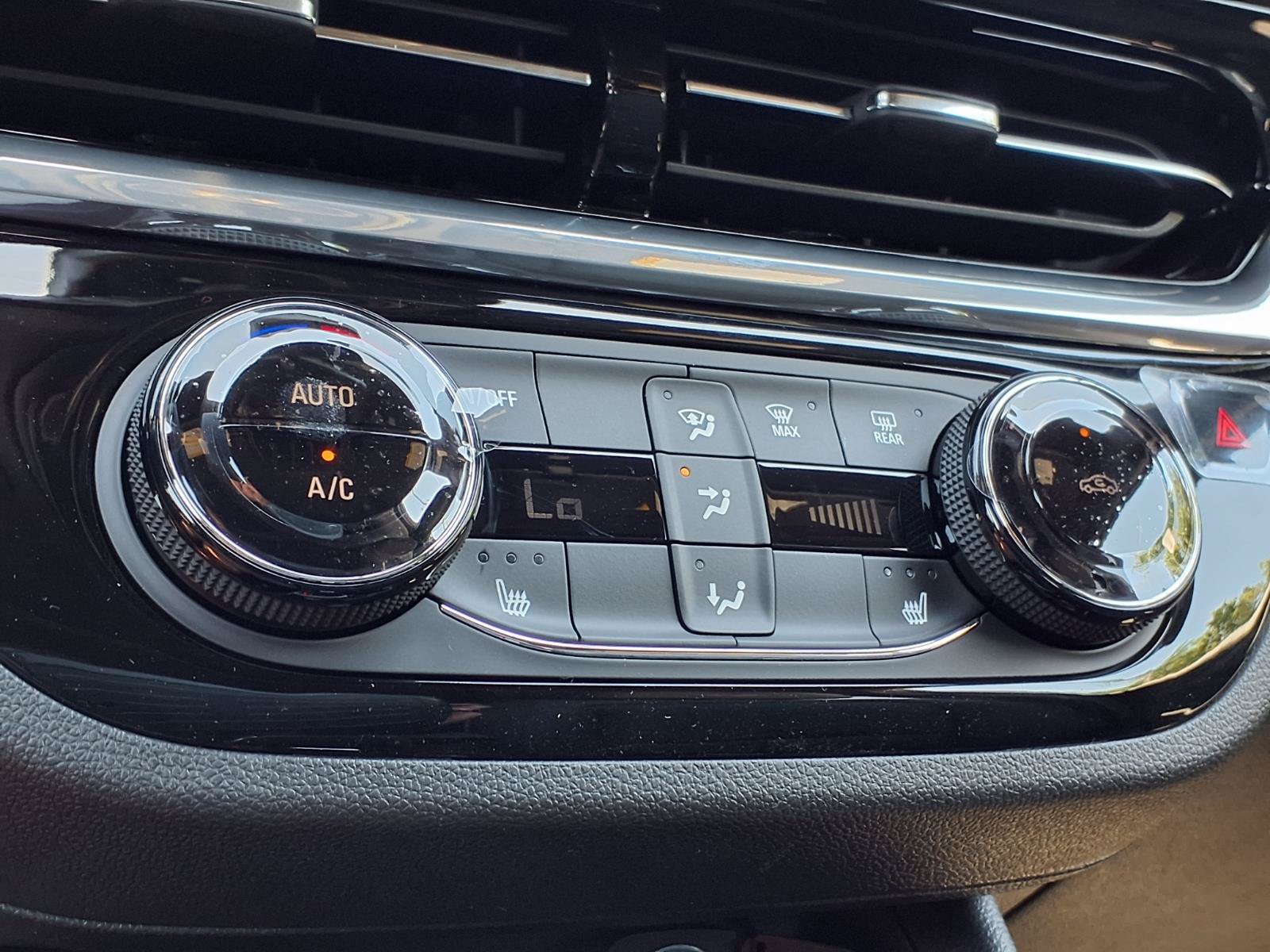 New 2026 Buick Envista Sport Touring w/ Convenience I Package FWD image 5