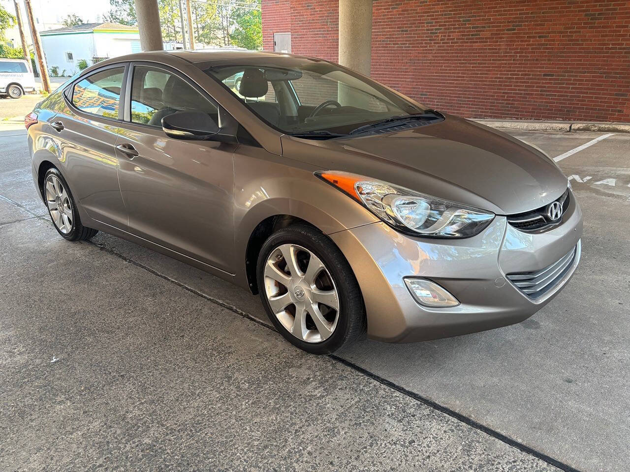Used 2012 Hyundai Elantra Limited FWD image 3
