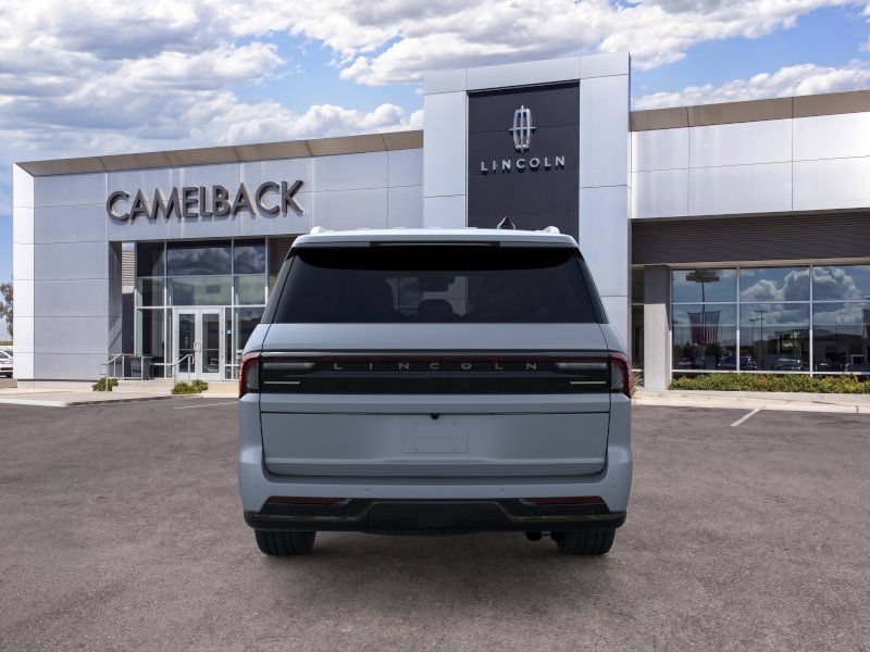 New 2026 Lincoln Navigator L Reserve AWD/4WD image 5