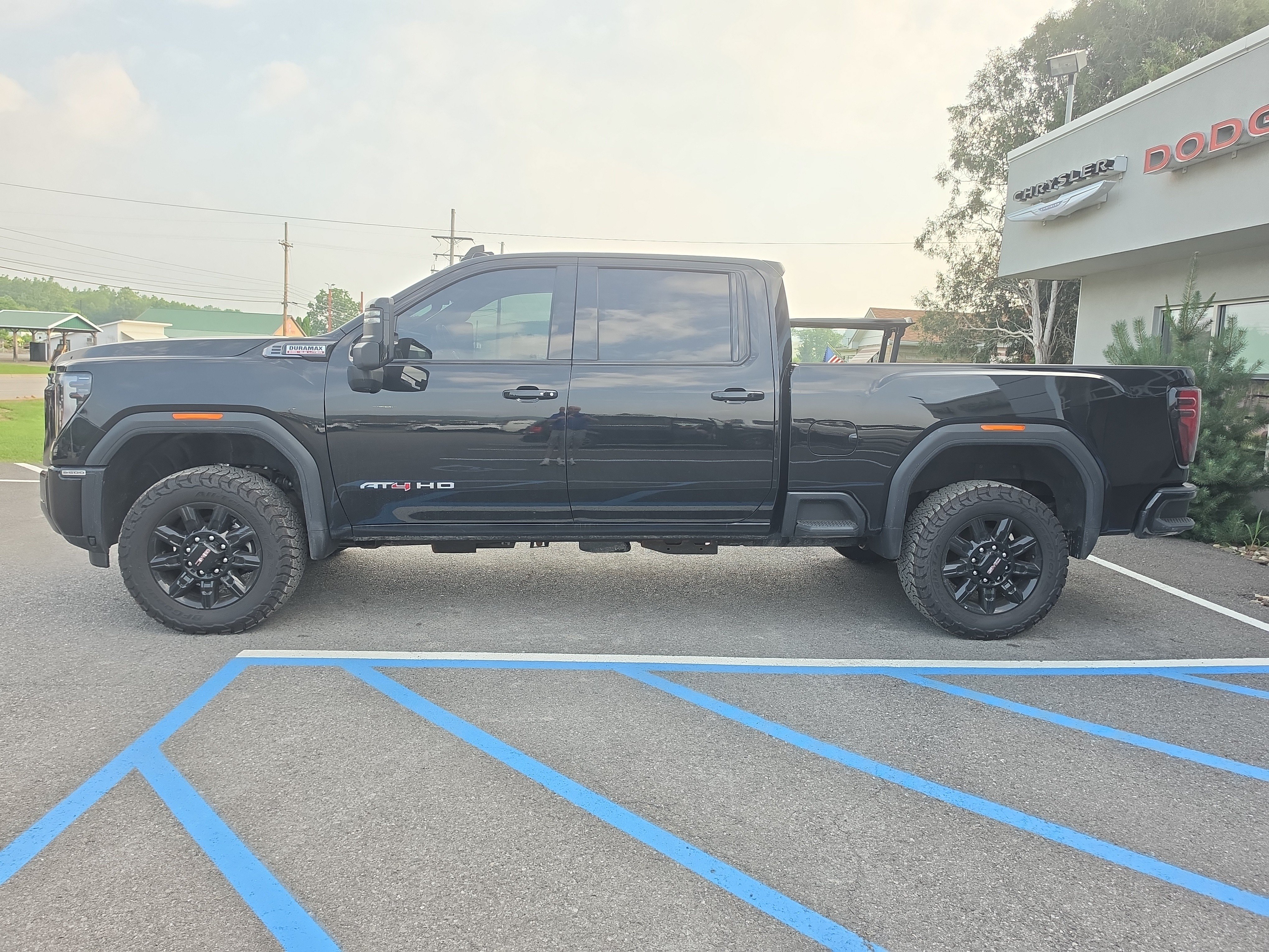 Used 2026 GMC Sierra 2500 AT4 AWD/4WD image 7