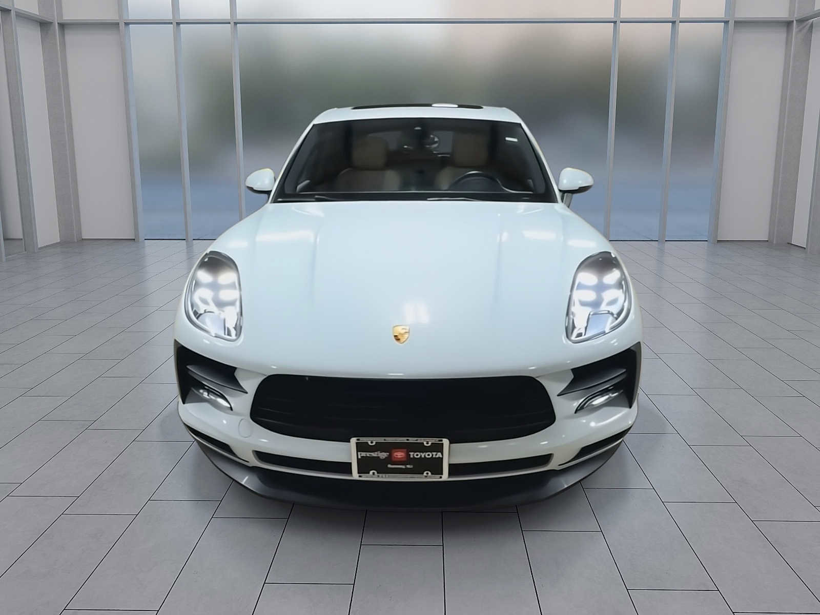 Used 2021 Porsche Macan AWD/4WD image 3