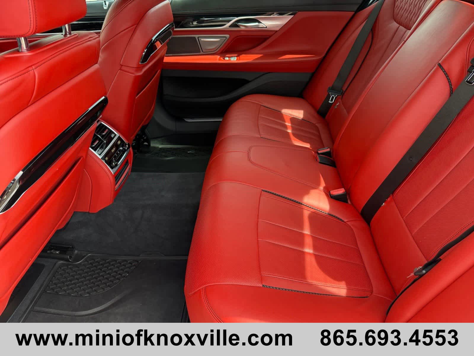 Used 2019 BMW 750i w/ Executive Package image 17