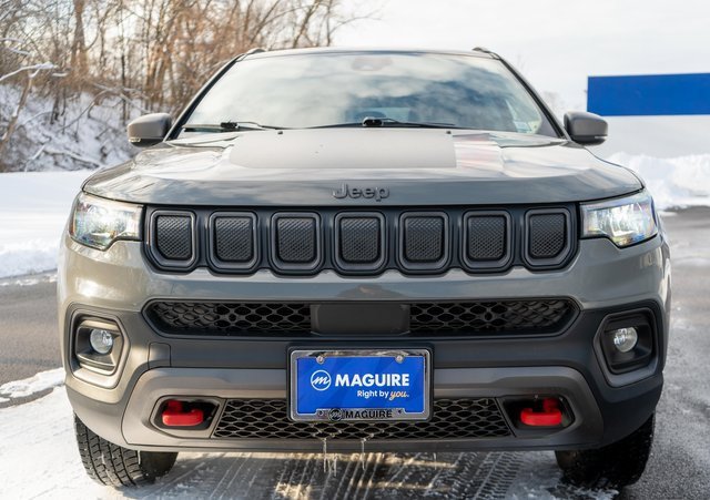 Used 2022 Jeep Compass Trailhawk image 3