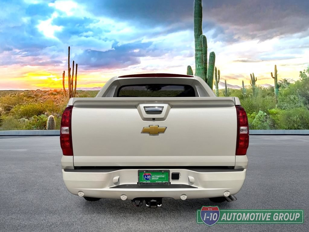 Used 2013 Chevrolet Avalanche LTZ AWD/4WD image 6