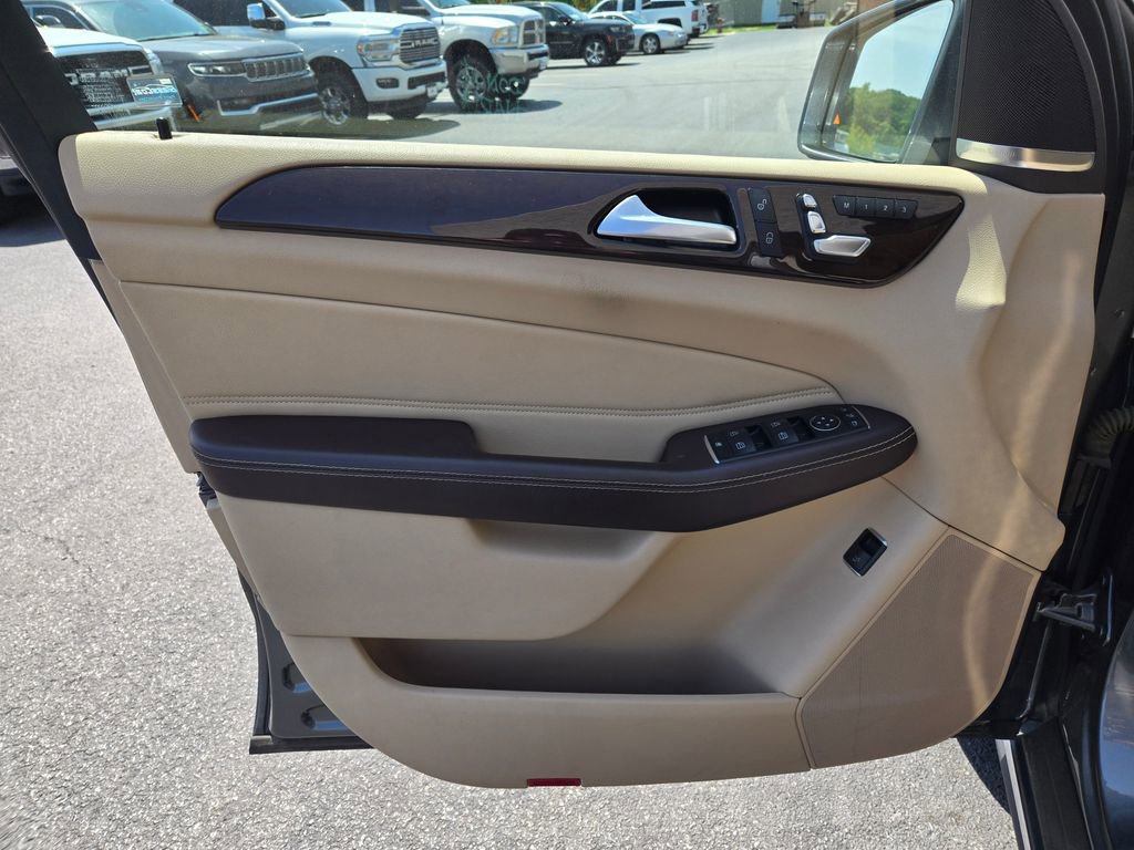 Used 2018 Mercedes-Benz GLE 350 4MATIC image 11