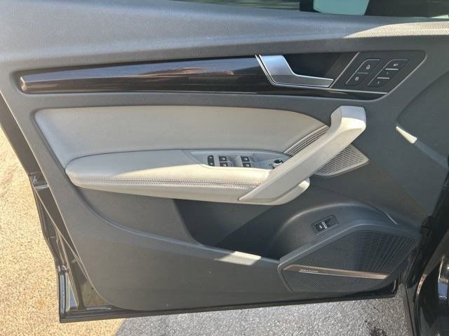 Used 2020 Audi Q5 2.0T Premium Plus w/ Premium Plus Package image 12