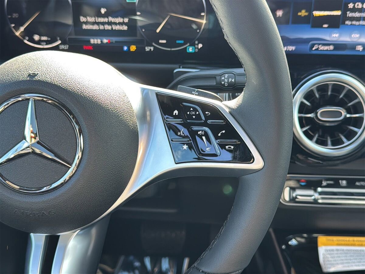 New 2026 Mercedes-Benz GLB 250 image 17