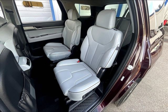Used 2024 Hyundai Palisade SEL image 26