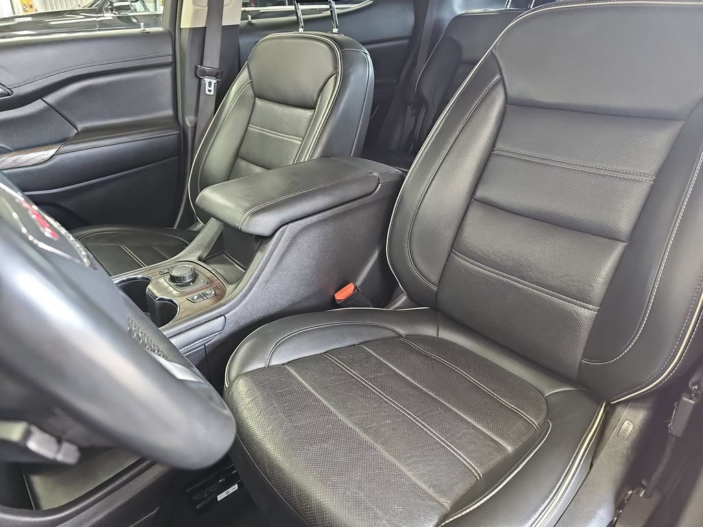 Used 2023 GMC Acadia Denali FWD image 15