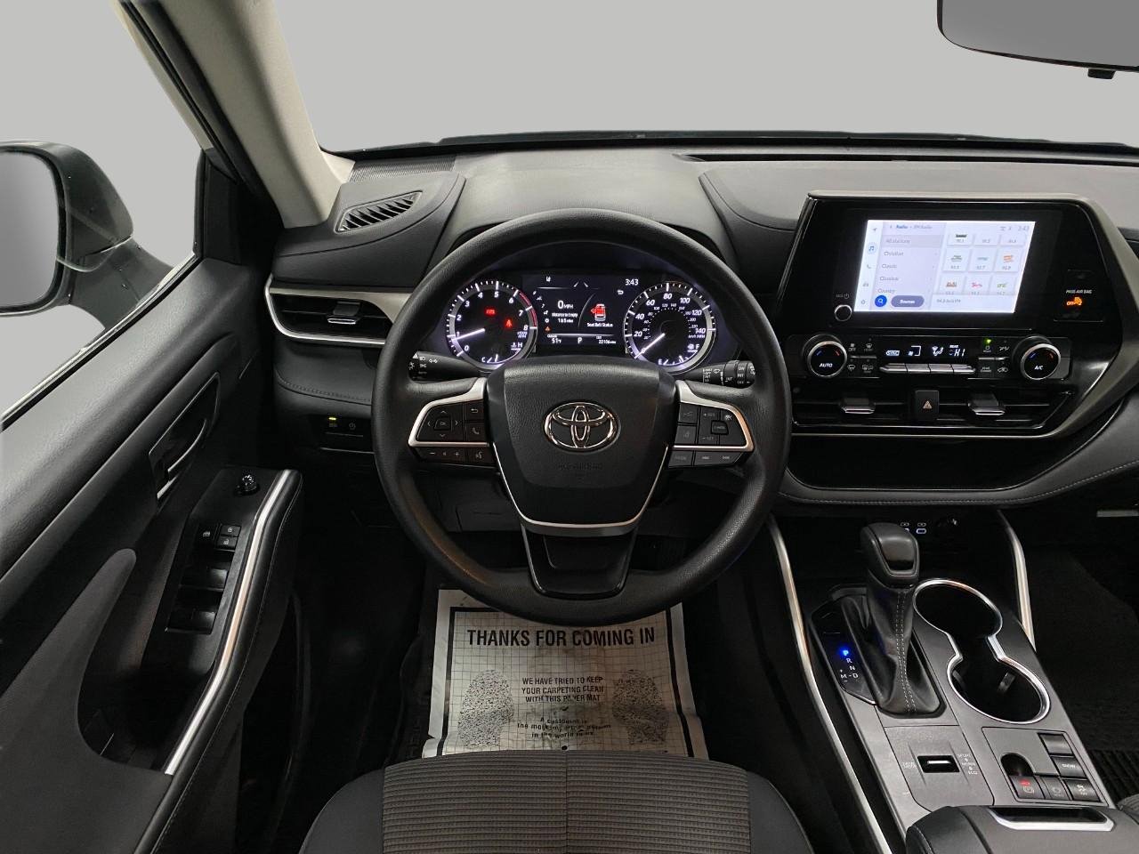 Used 2023 Toyota Highlander L image 13