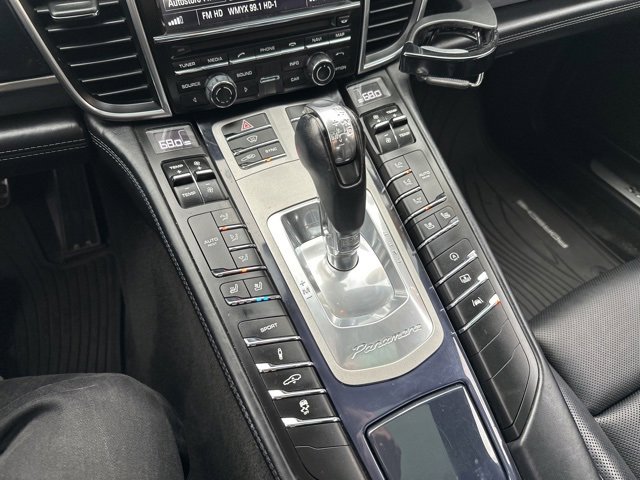 Used 2015 Porsche Panamera 4S Executive image 33