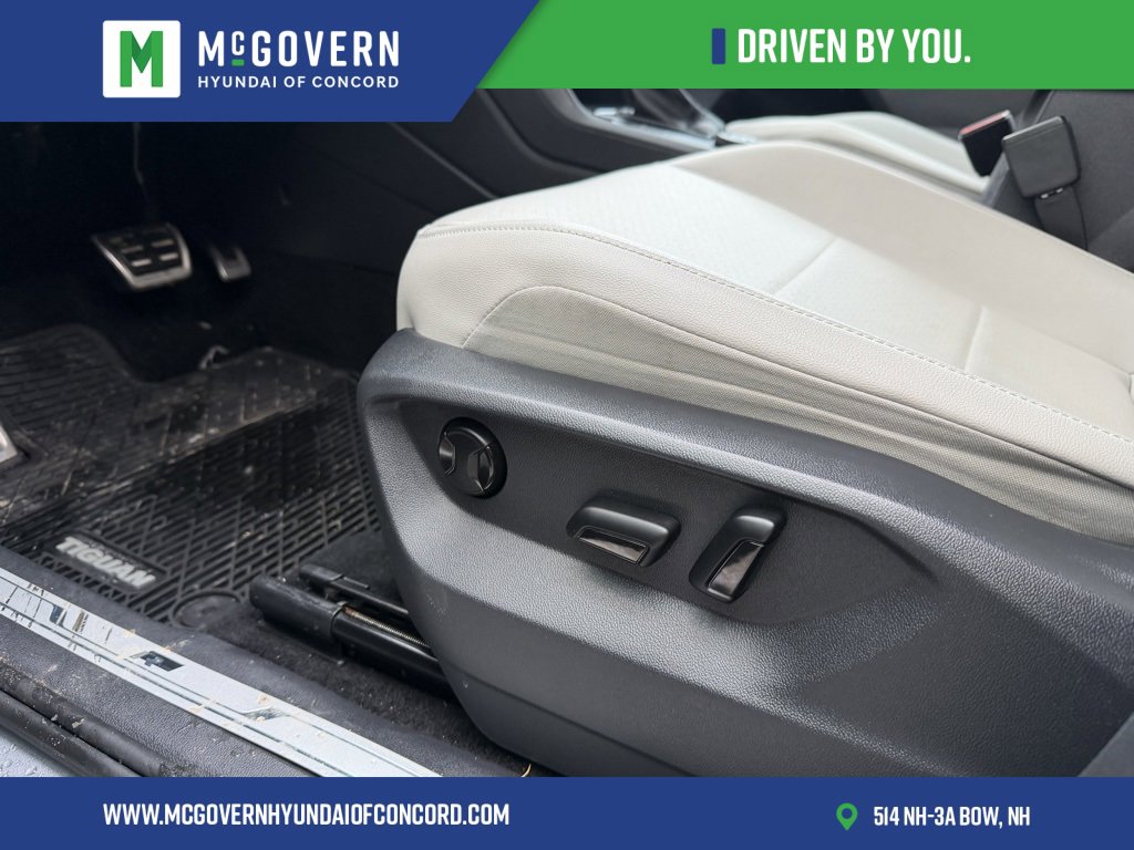 Used 2020 Volkswagen Tiguan SE R-Line w/ 3rd Row Seat Package image 20