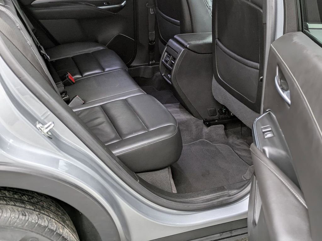 Used 2024 Cadillac XT4 Premium Luxury image 20