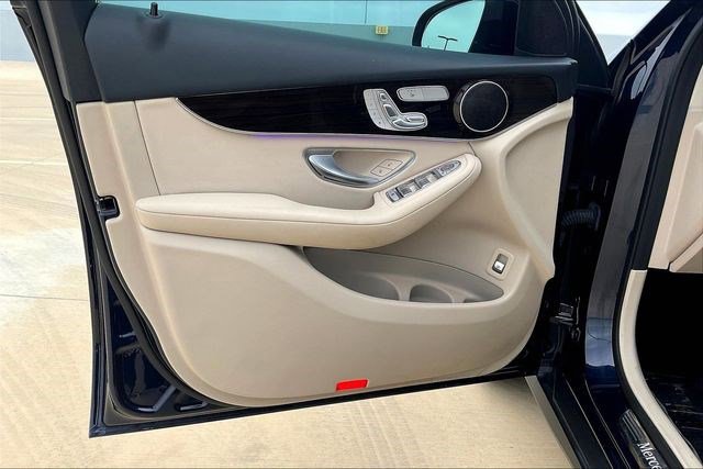 Used 2022 Mercedes-Benz GLC 300 4MATIC image 28