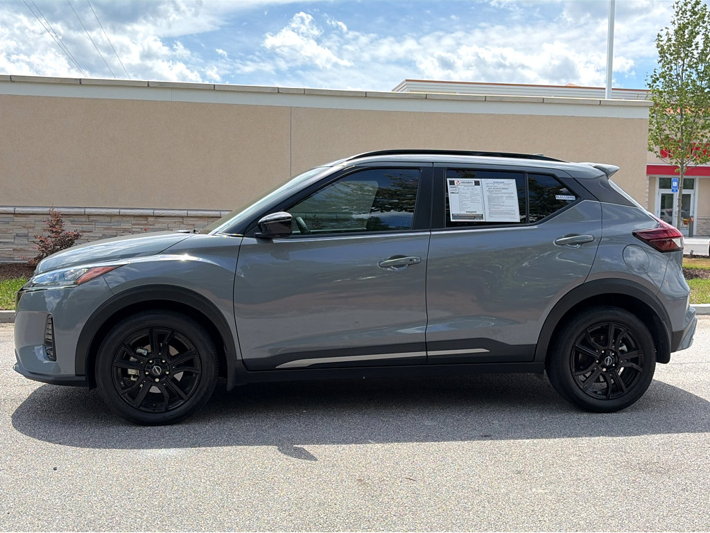 Certified 2024 Nissan Kicks SR FWD image 15