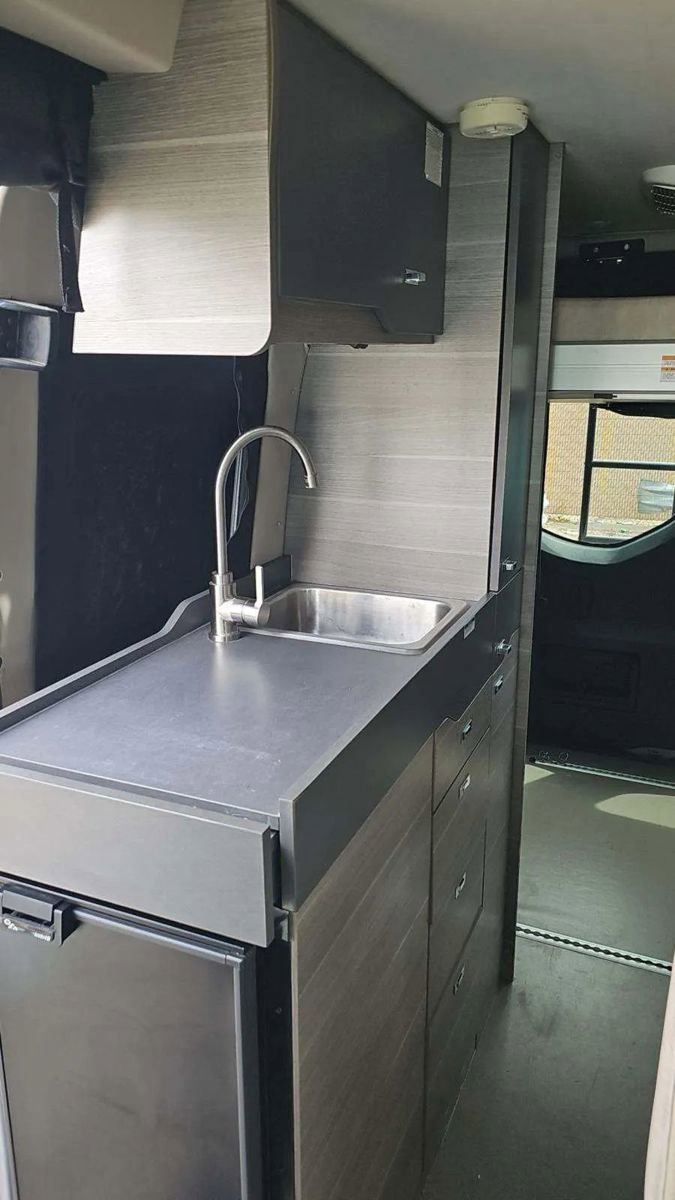 Used 2021 Mercedes-Benz Sprinter 2500 w/ Comfort Plus Package image 8