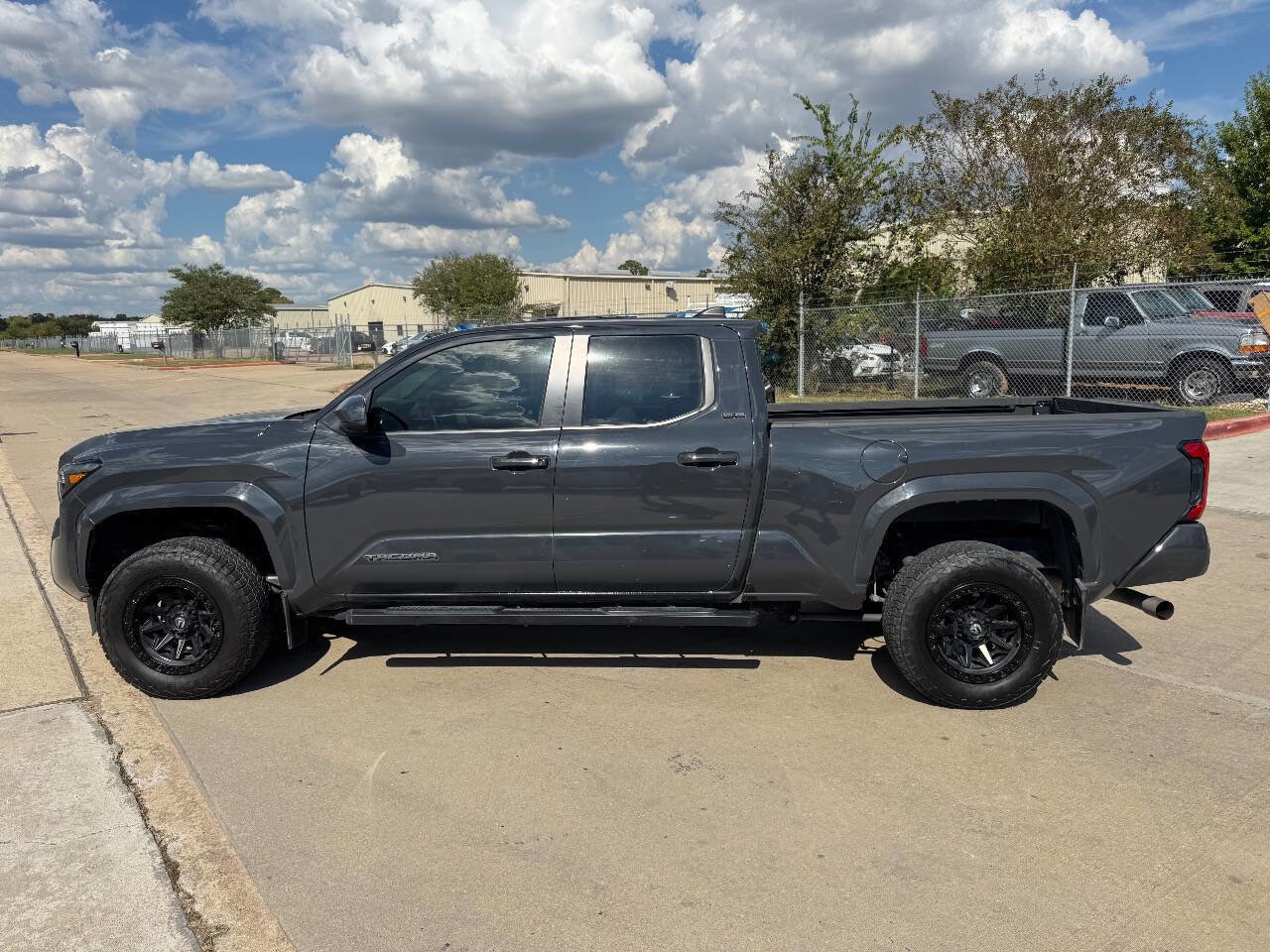 Used 2024 Toyota Tacoma SR5 image 3