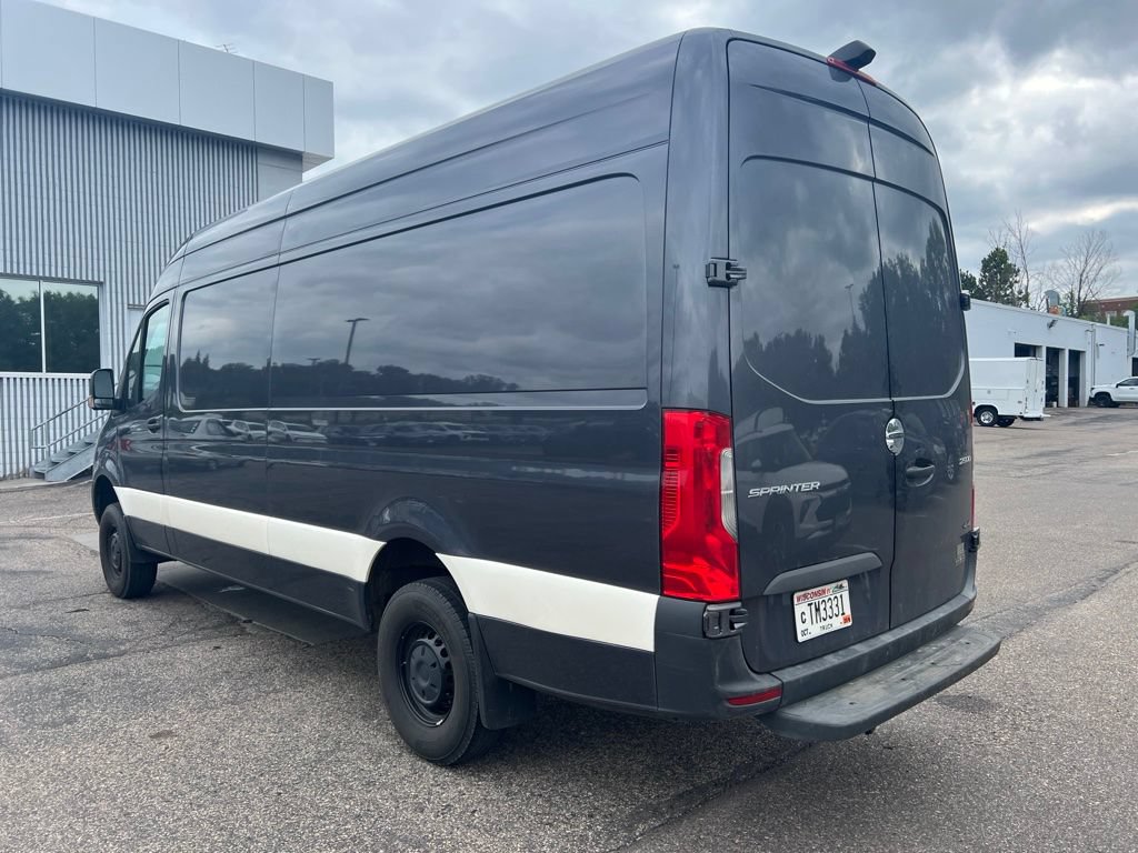 Used 2021 Freightliner Sprinter 2500 AWD/4WD image 3