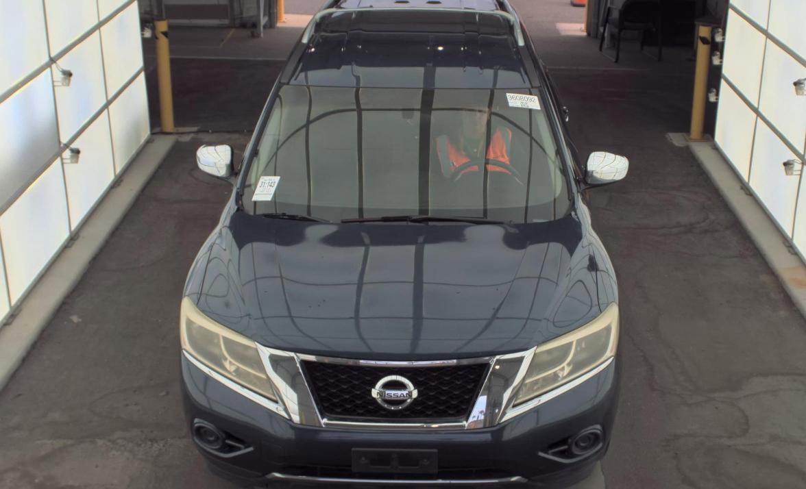 Used 2013 Nissan Pathfinder SV w/ Cargo Pkg image 2