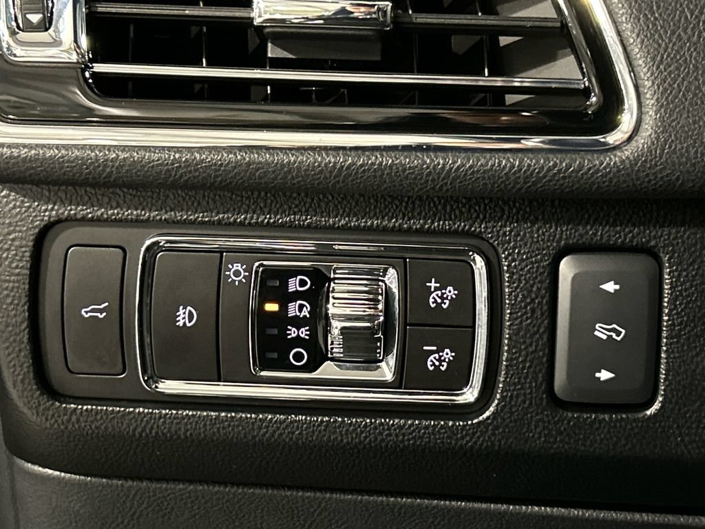 Certified 2023 Lincoln Navigator Reserve AWD/4WD image 20