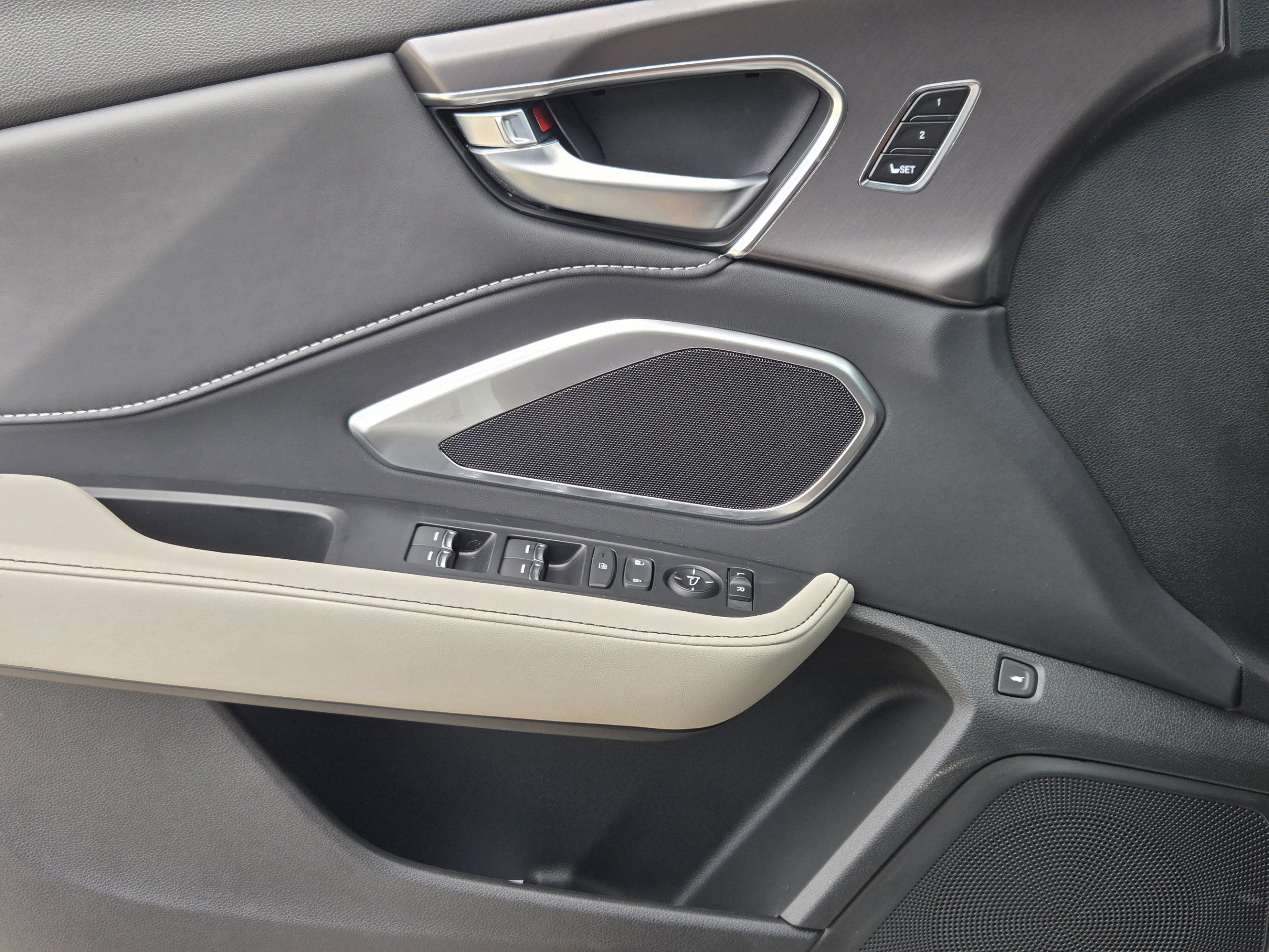 New 2026 Acura RDX SH-AWD image 11