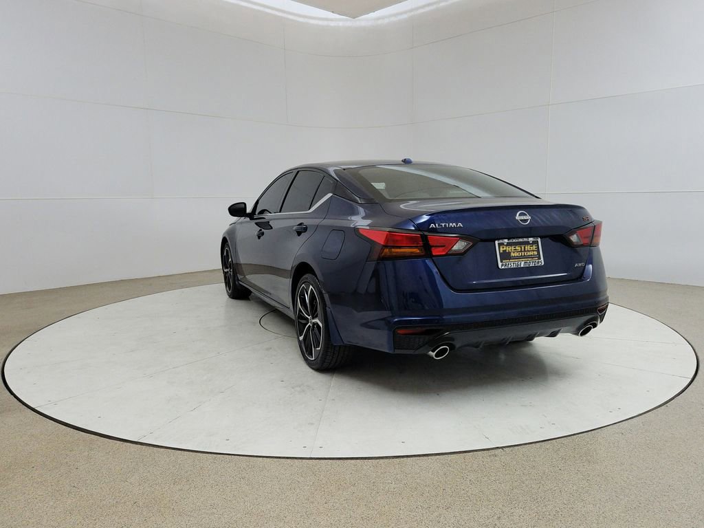 Used 2024 Nissan Altima 2.5 SR w/ SR Premium Package AWD/4WD image 5