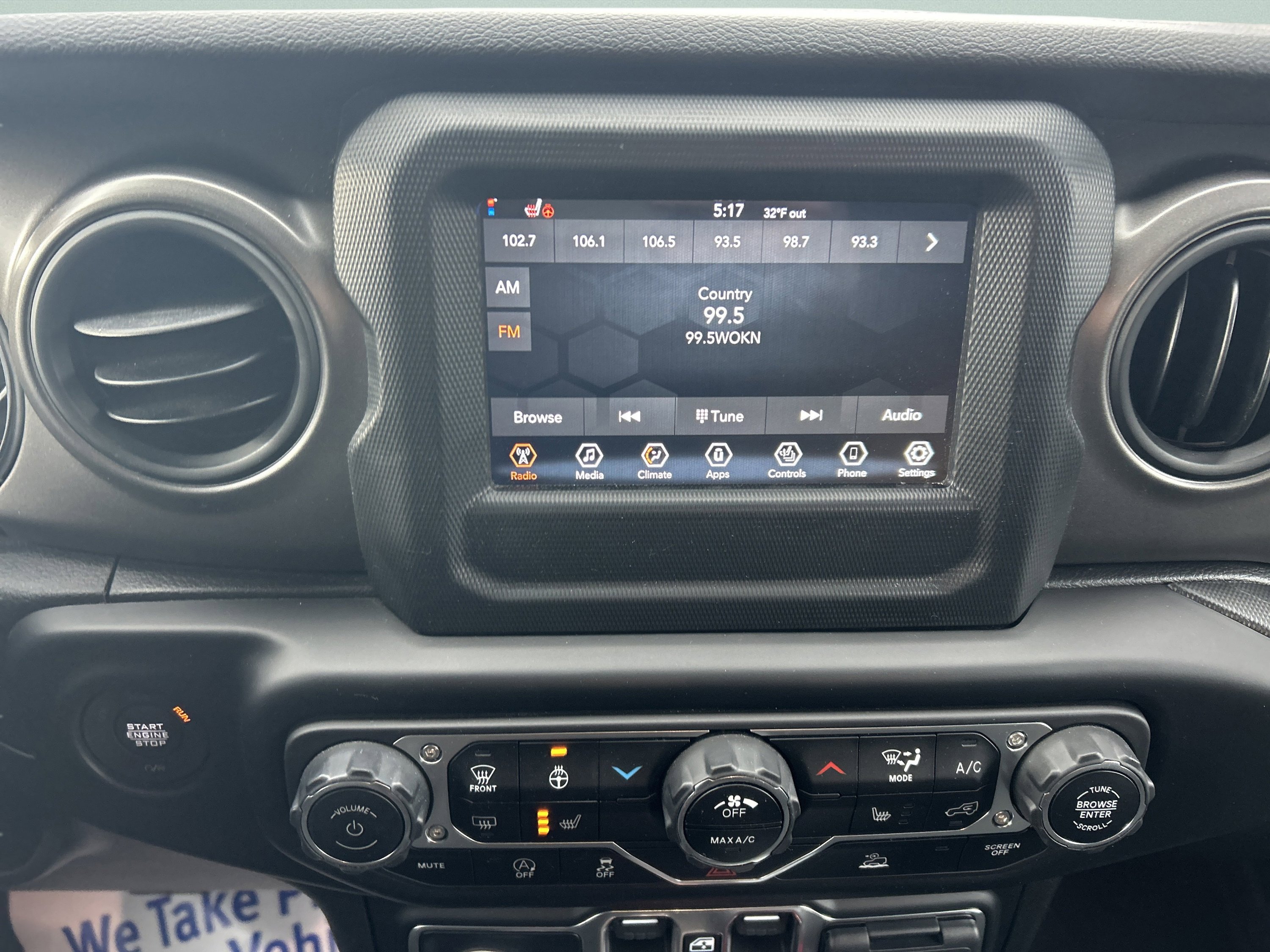 Used 2023 Jeep Wrangler Willys image 19