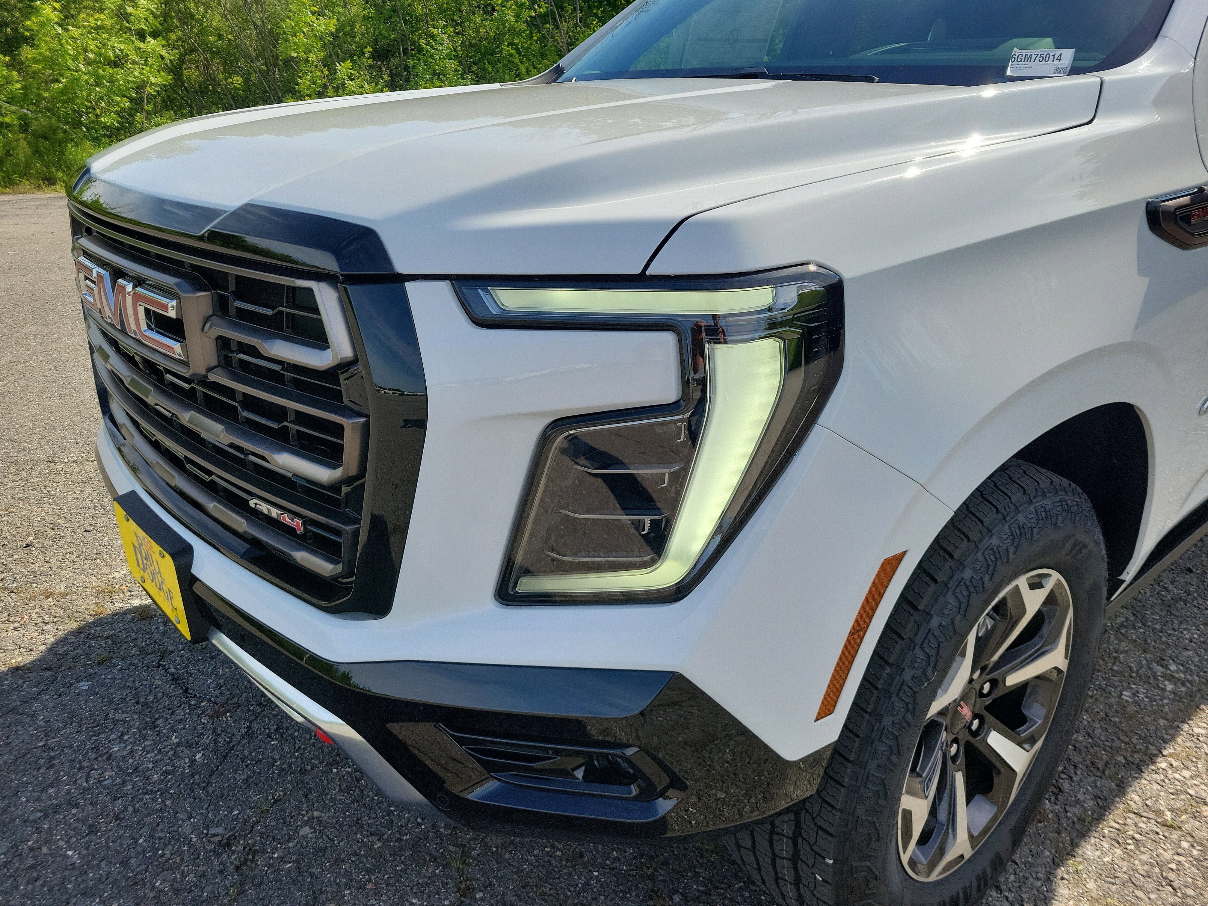 New 2026 GMC Yukon AT4 Ultimate w/ LPO, Floor Liner Package AWD/4WD image 14