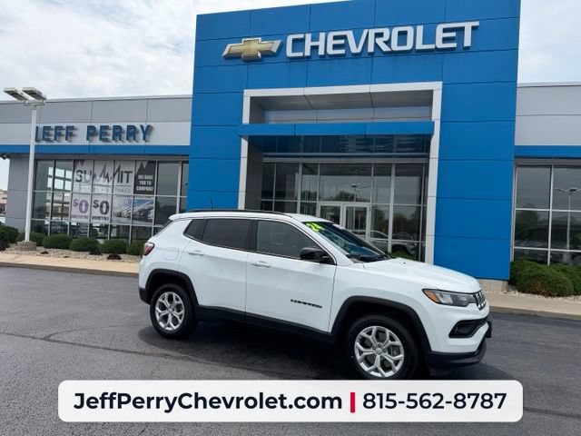 Used 2024 Jeep Compass Latitude w/ Convenience Group AWD/4WD video 1