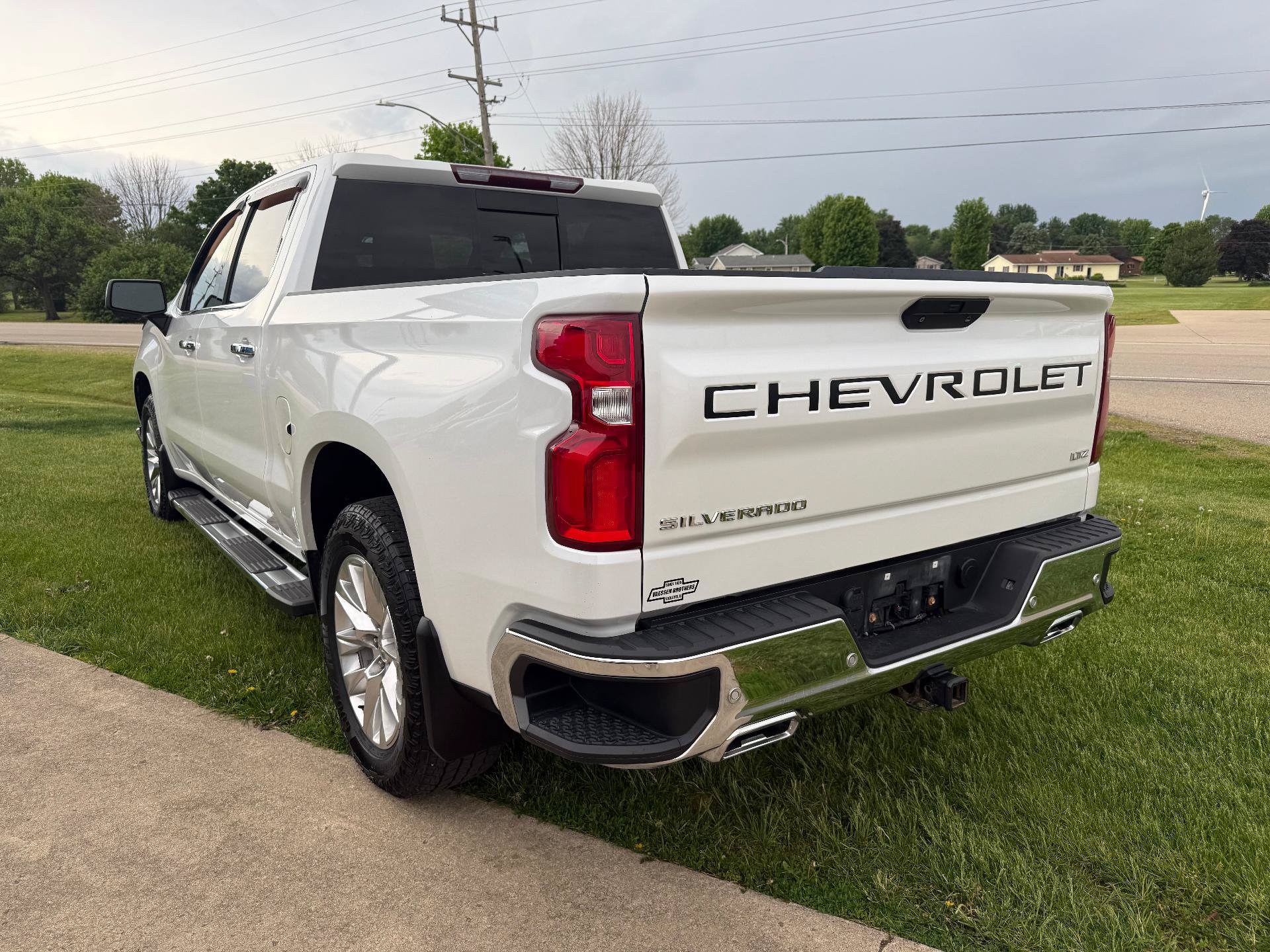Used 2022 Chevrolet Silverado 1500 LTZ AWD/4WD image 5