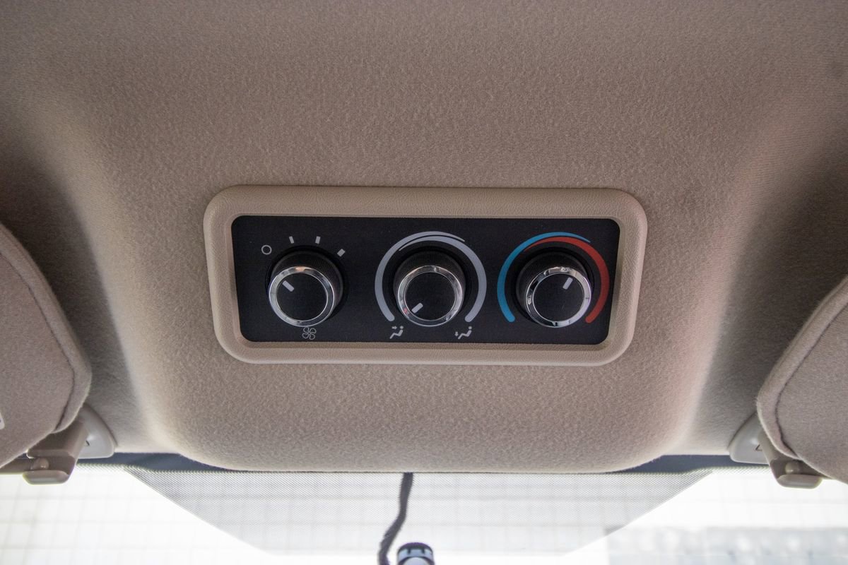 Used 2017 Chevrolet Express 3500 LT w/ LT Preferred Equipment Group image 27