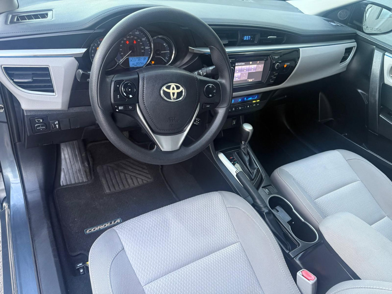 Used 2015 Toyota Corolla LE Premium image 13