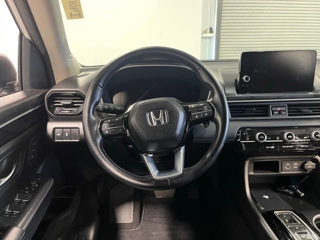 Used 2024 Honda Pilot Touring image 21