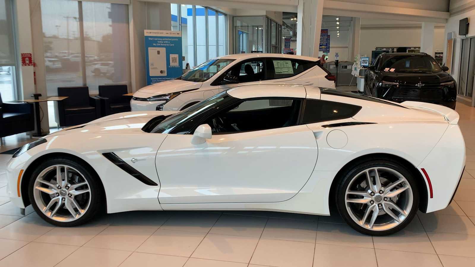 Certified 2014 Chevrolet Corvette Stingray Coupe RWD image 5