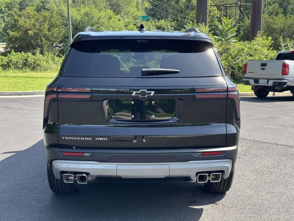New 2026 Chevrolet Traverse LT w/ Driver Confidence Package AWD/4WD image 23